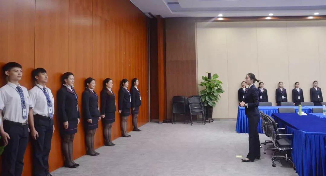 廣電城市服務(wù) 以禮潤心，點(diǎn)亮規(guī)劃展覽“新顏值”_員工服務(wù)禮儀培訓(xùn)紀(jì)實(shí)
