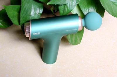 健身必備，告別肌肉酸痛 倍輕松(breo)筋膜槍的全面指南